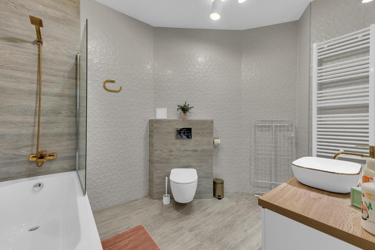 Polonia Apartment Centrum Z Miejscem Parkingowym Lodz  Ngoại thất bức ảnh